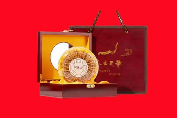 收购资讯:常山县回收冬虫夏草是按克吗